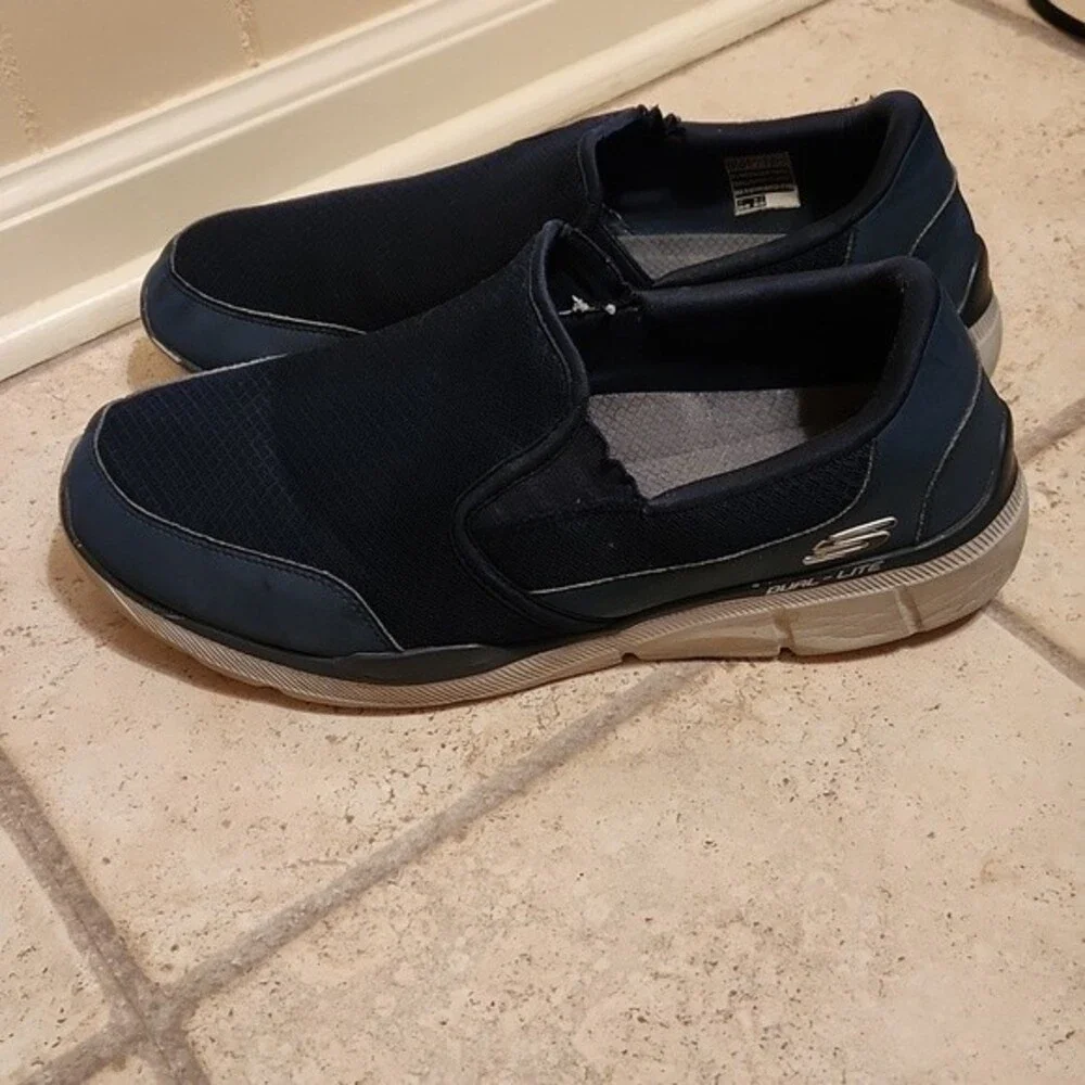 Skechers Men's Dual Lite Relaxed Fit Memory Foam Dark Blue Shoes Size 13